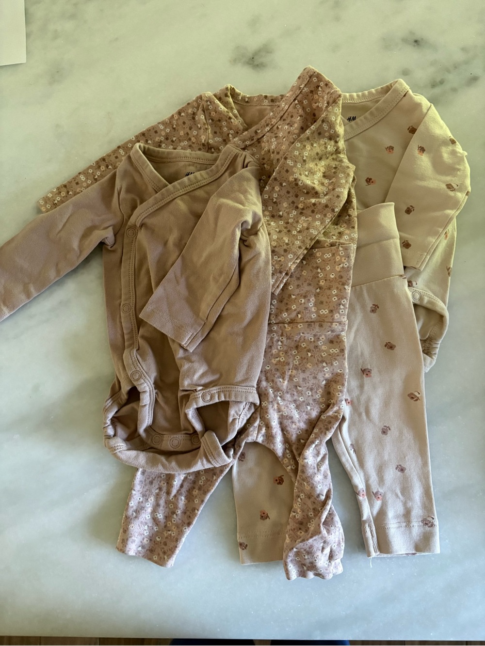 H&M Baby Girl Bundle (newborn and 0-3 month Sizes) - Picture 3 of 11